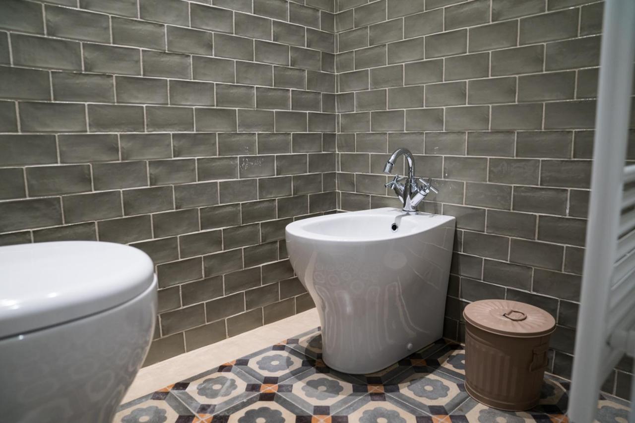 Santa Chiara 11 - Rooms -ヴェローナ エクステリア 写真